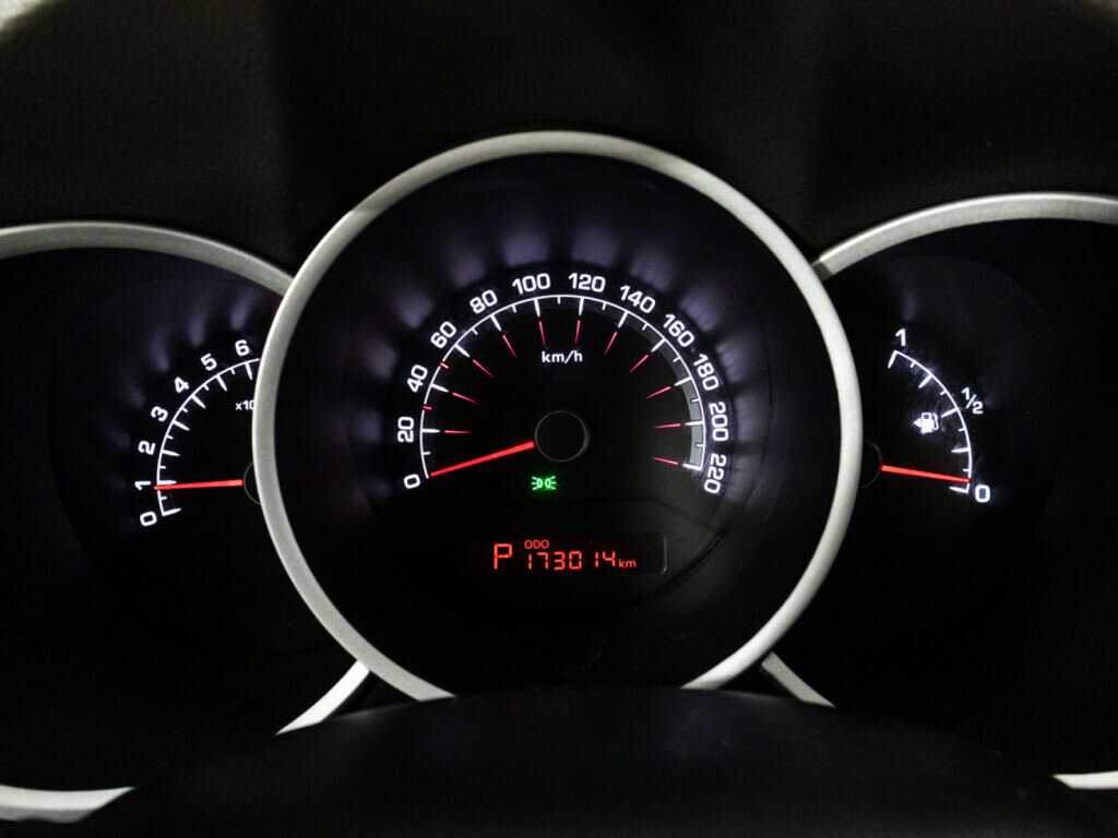 Kia Venga с пробегом — 2012 год. Фото: #11