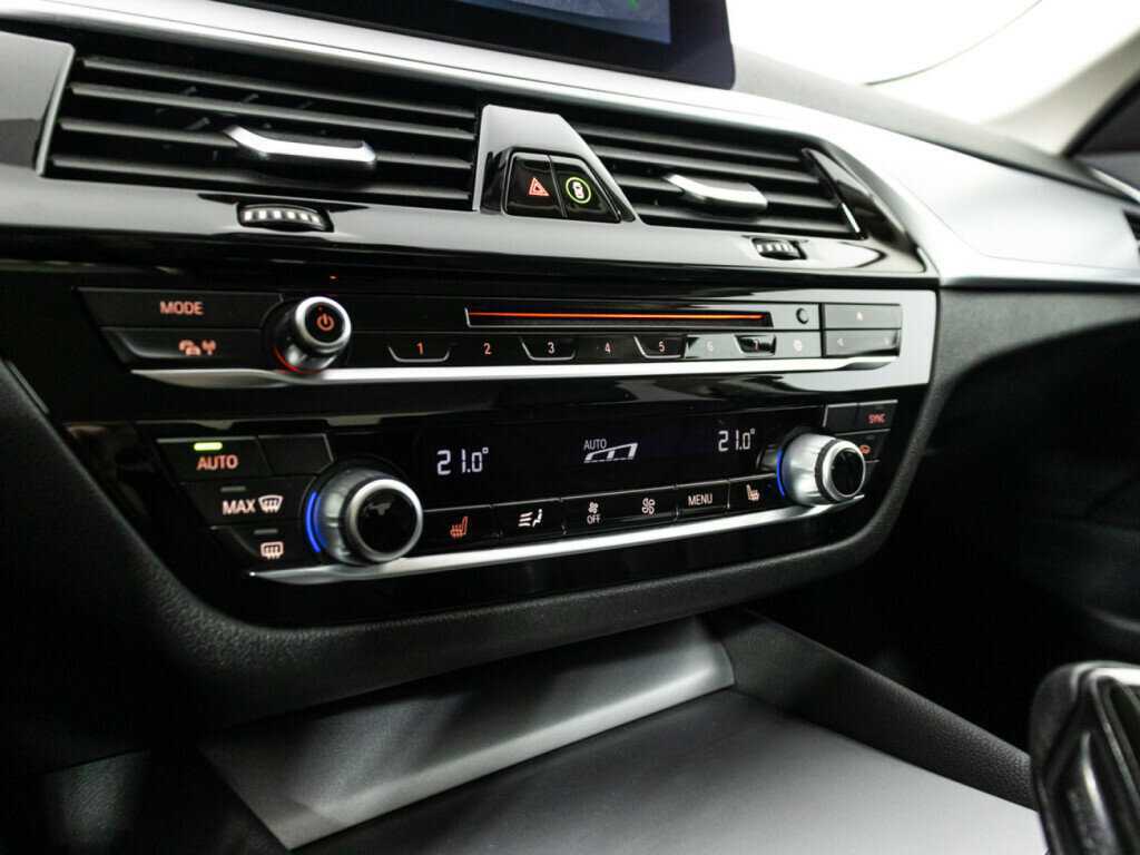 BMW 5 серии с пробегом — 2018 год. Фото: #17