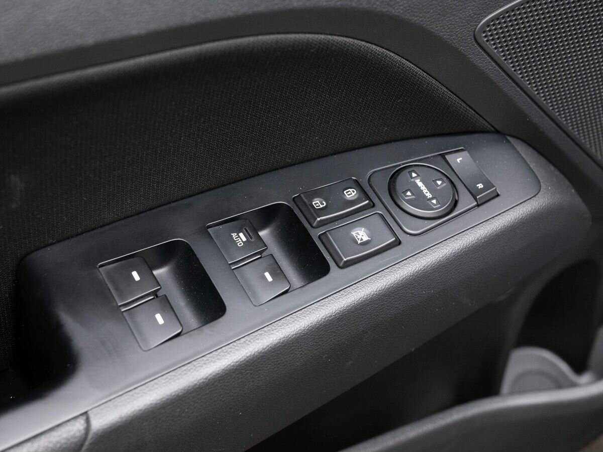 Hyundai Elantra с пробегом — 2020 год. Фото: #20