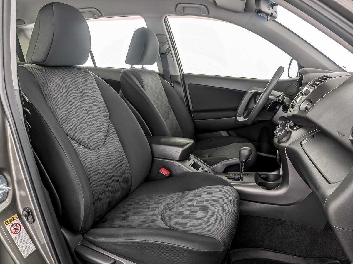 Toyota RAV4 с пробегом — 2012 год. Фото: #22