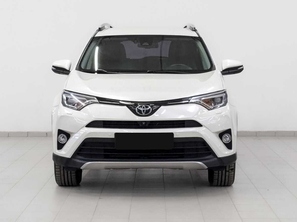 Toyota RAV4 с пробегом — 2017 год. Фото: #1