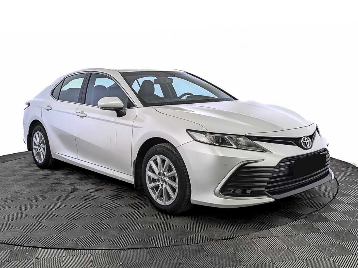 Toyota Camry с пробегом — 2021 год. Фото: #2