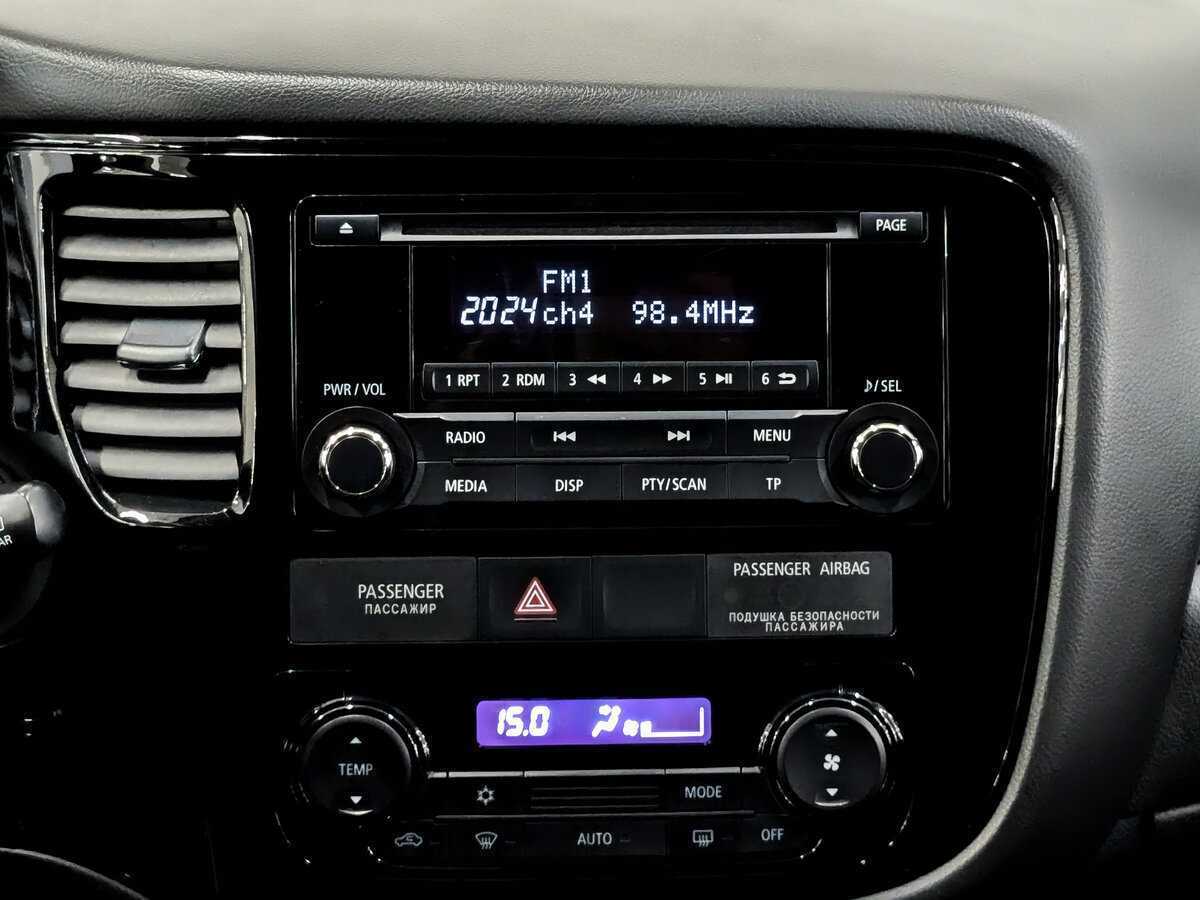 Mitsubishi Outlander с пробегом — 2015 год. Фото: #14