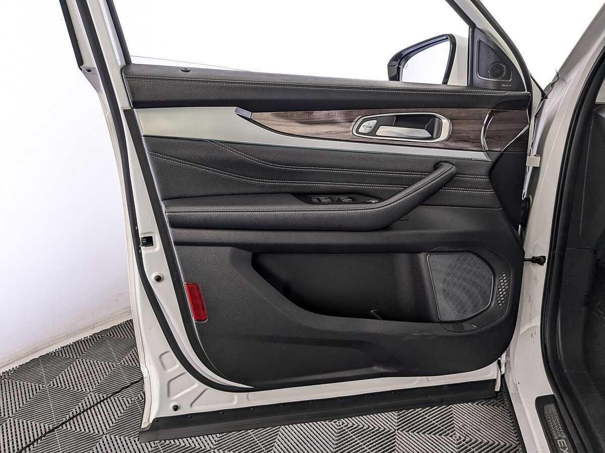 EXEED VX с пробегом — 2022 год. Фото: #18