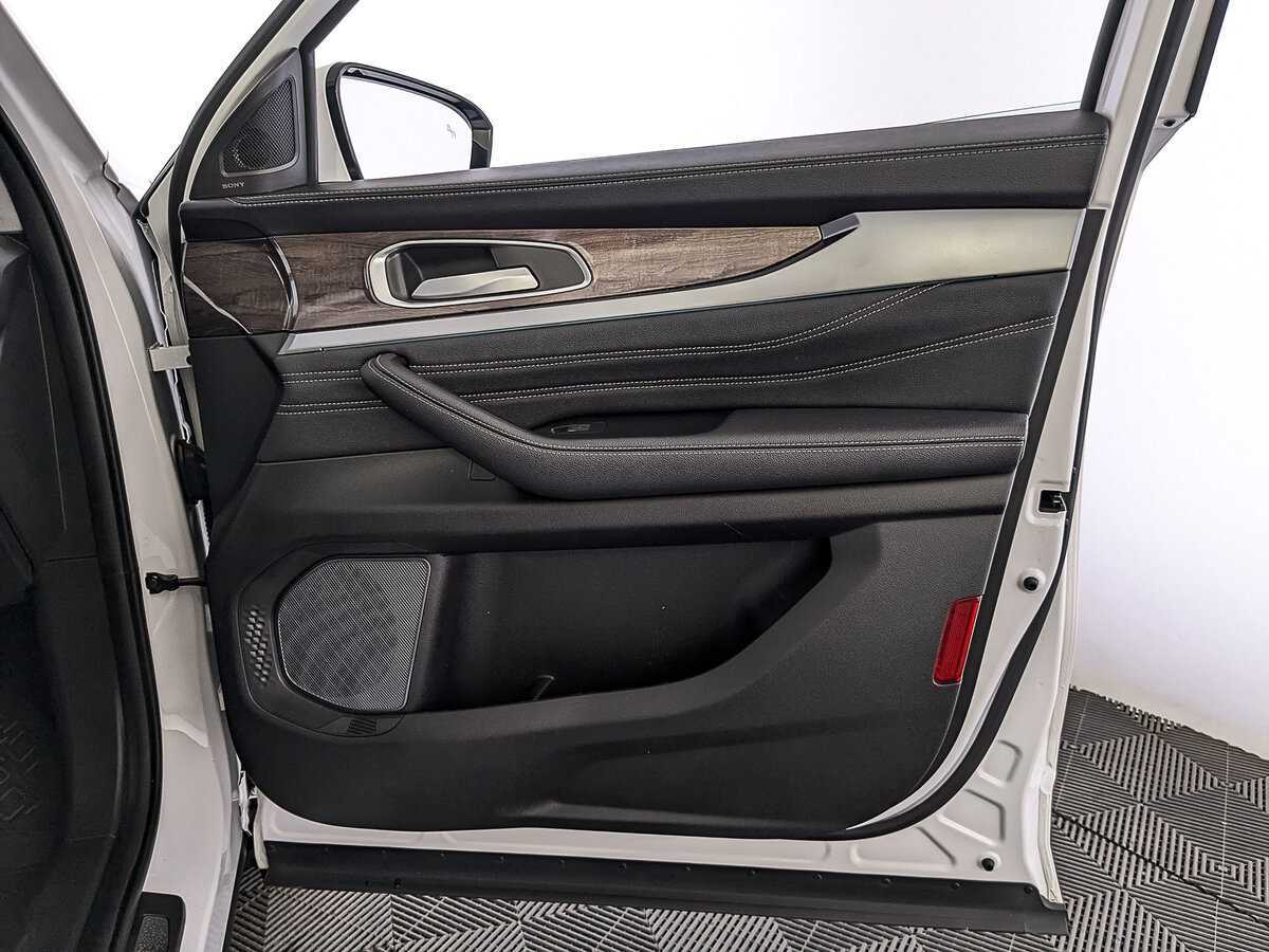 EXEED VX с пробегом — 2022 год. Фото: #24