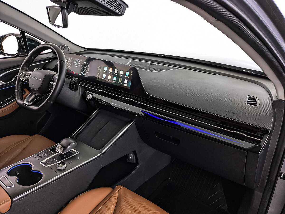 OMODA C5 с пробегом — 2022 год. Фото: #12