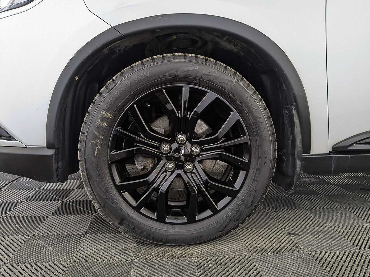 Mitsubishi Outlander с пробегом — 2022 год. Фото: #11