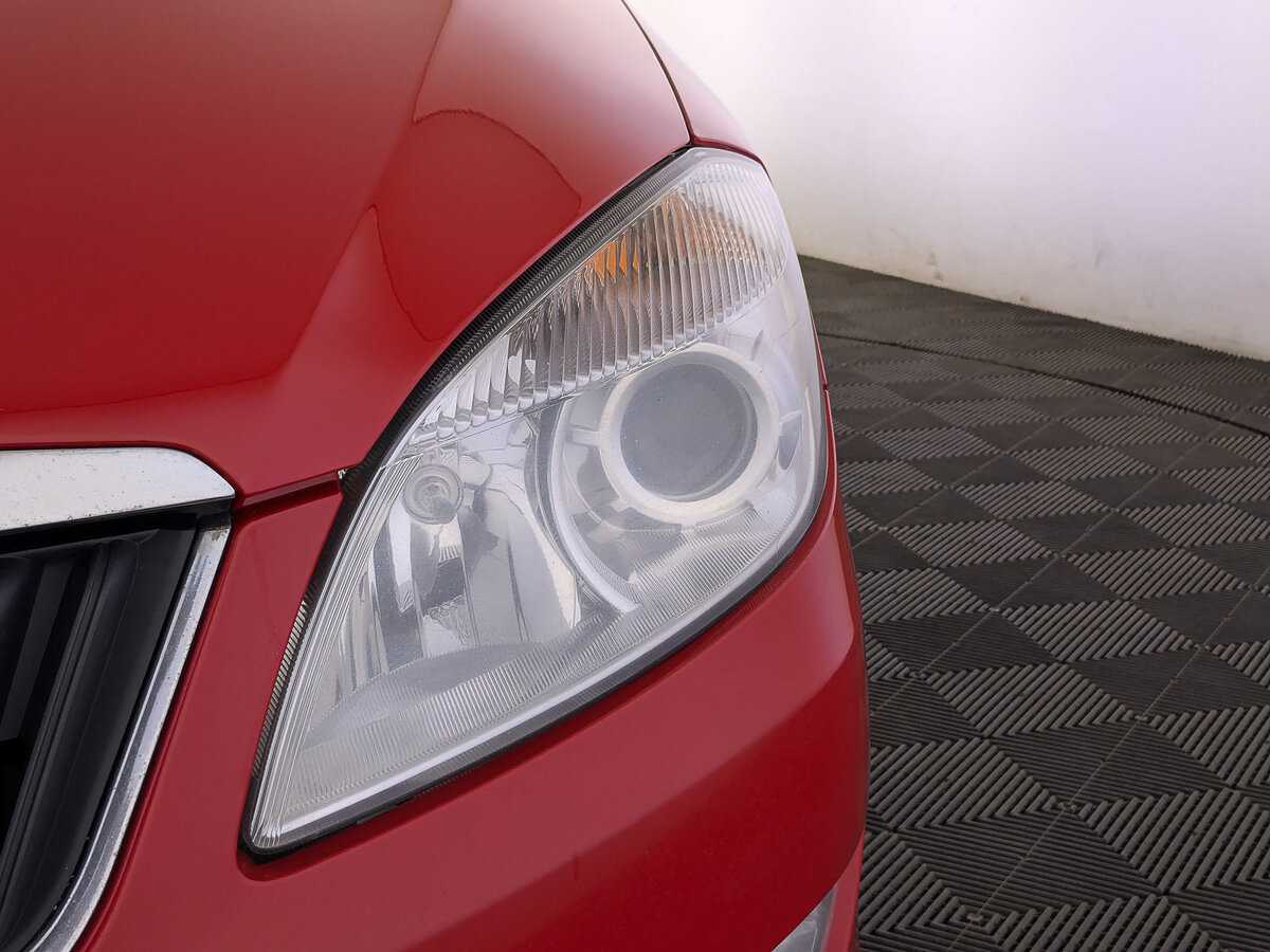 Skoda Fabia с пробегом — 2013 год. Фото: #10