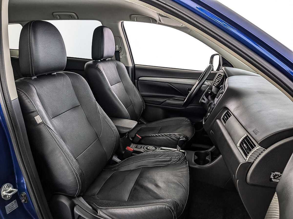 Mitsubishi Outlander с пробегом — 2014 год. Фото: #22