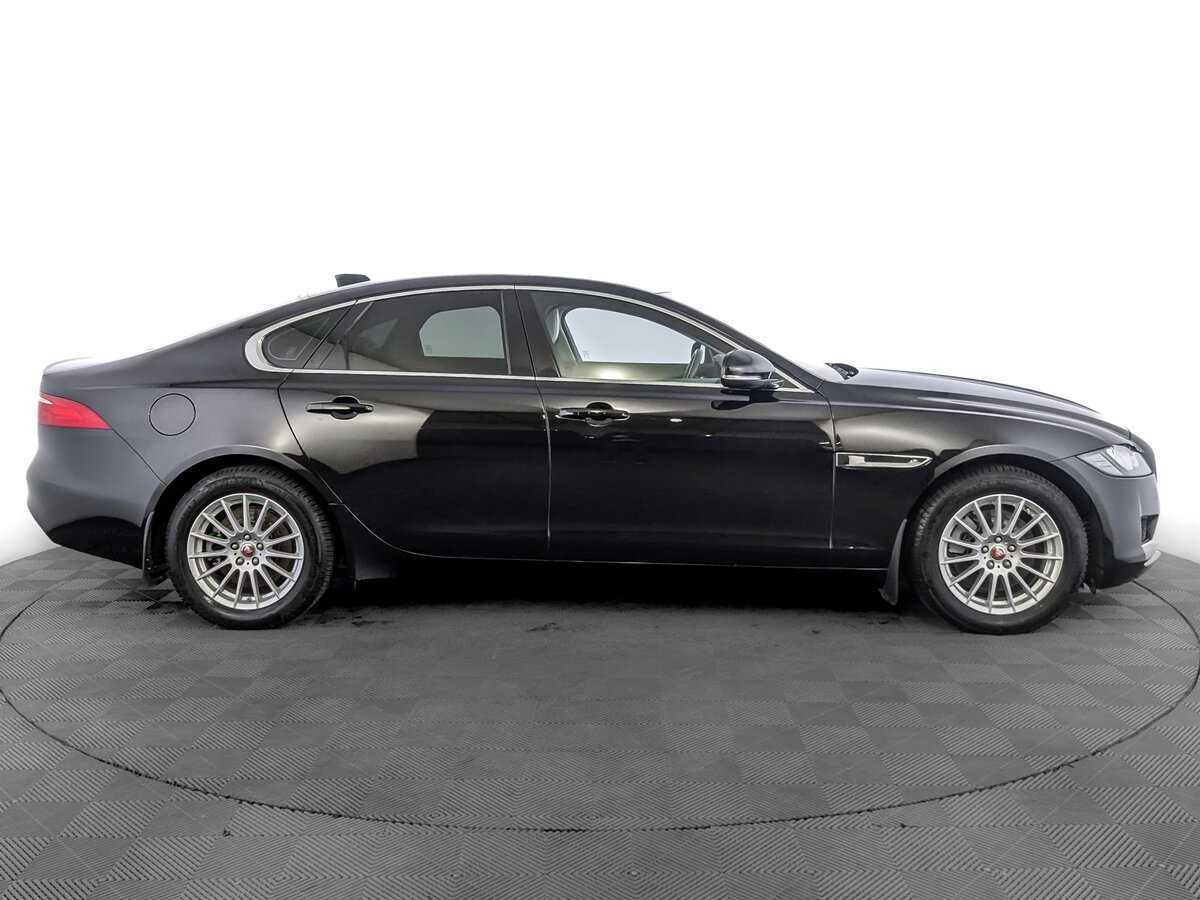 Jaguar XF с пробегом — 2018 год. Фото: #3