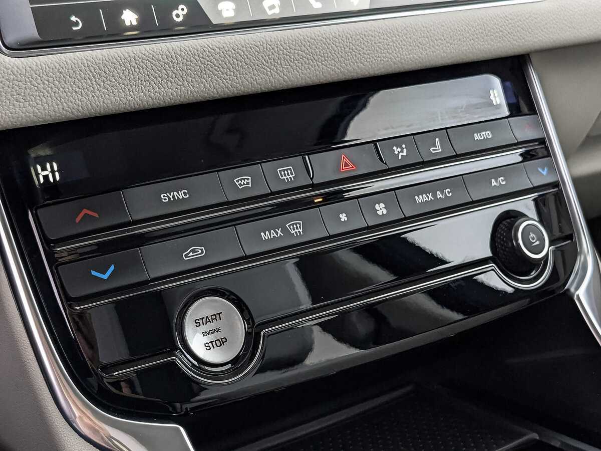 Jaguar XF с пробегом — 2018 год. Фото: #25