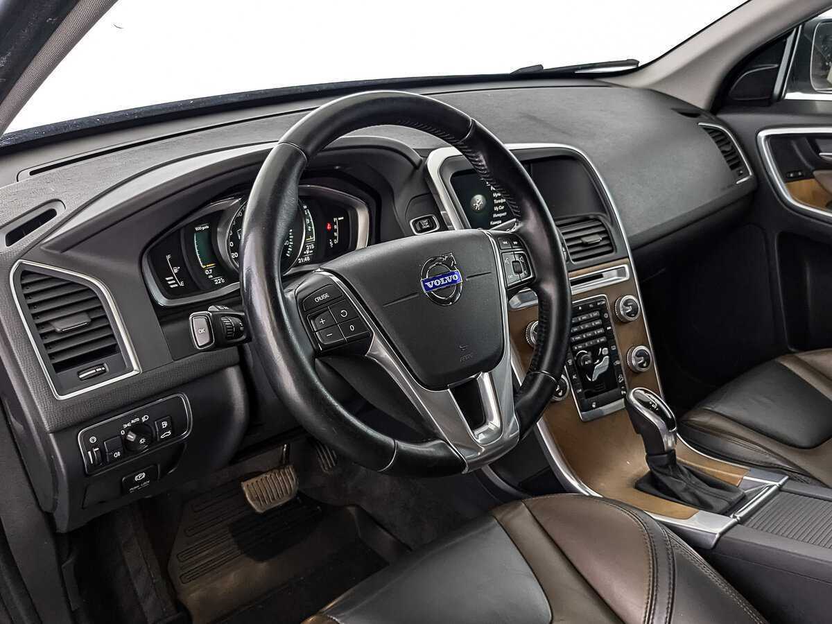 Volvo XC60 с пробегом — 2014 год. Фото: #14