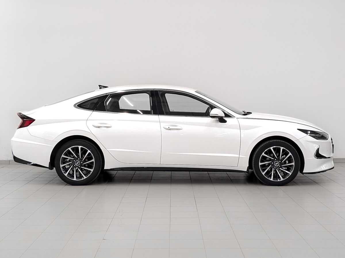 Hyundai Sonata с пробегом — 2022 год. Фото: #3