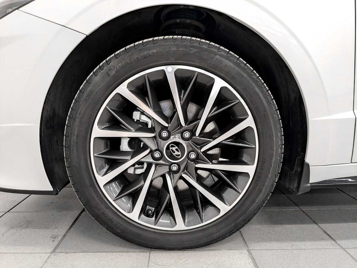 Hyundai Sonata с пробегом — 2022 год. Фото: #17