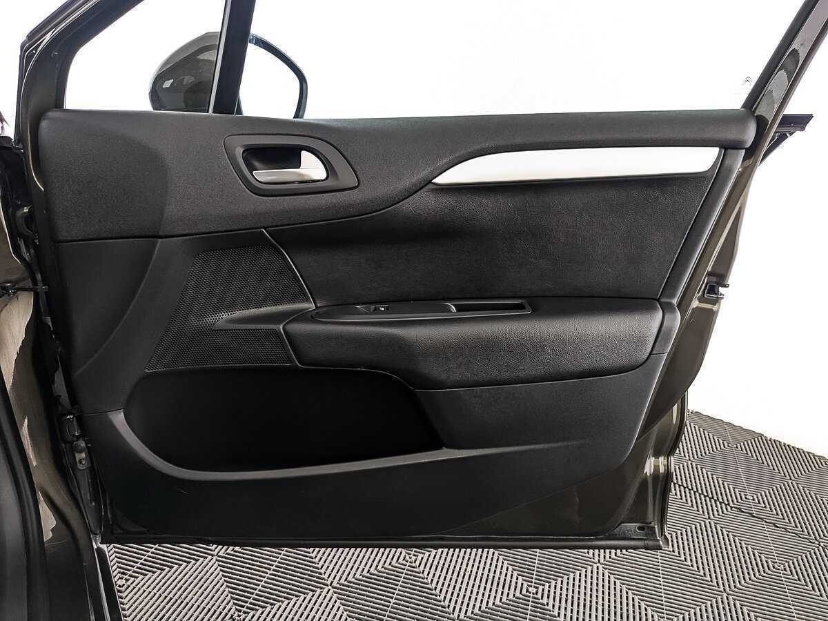 Citroen C4 с пробегом — 2018 год. Фото: #22