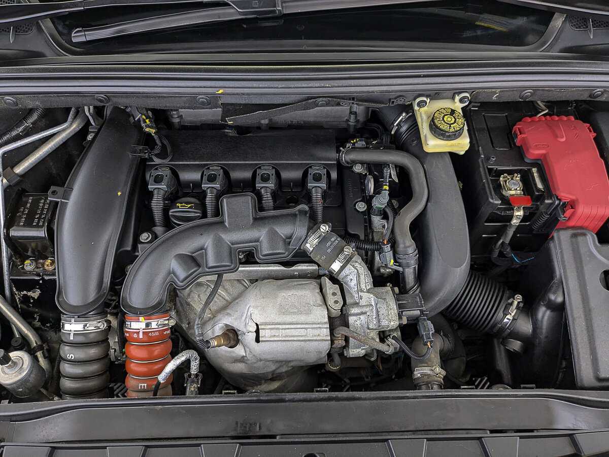 Peugeot 408 с пробегом — 2016 год. Фото: #8