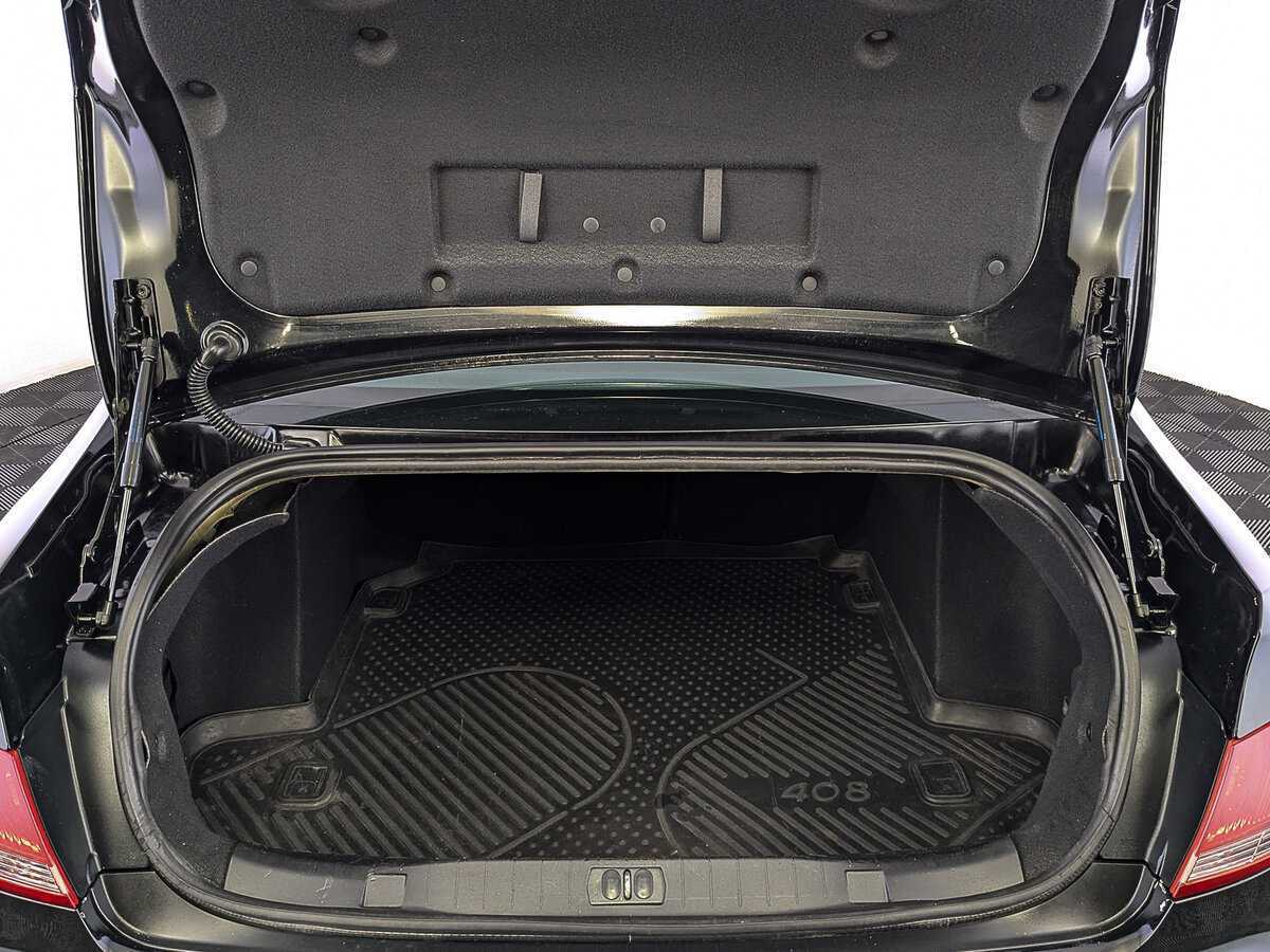 Peugeot 408 с пробегом — 2016 год. Фото: #9