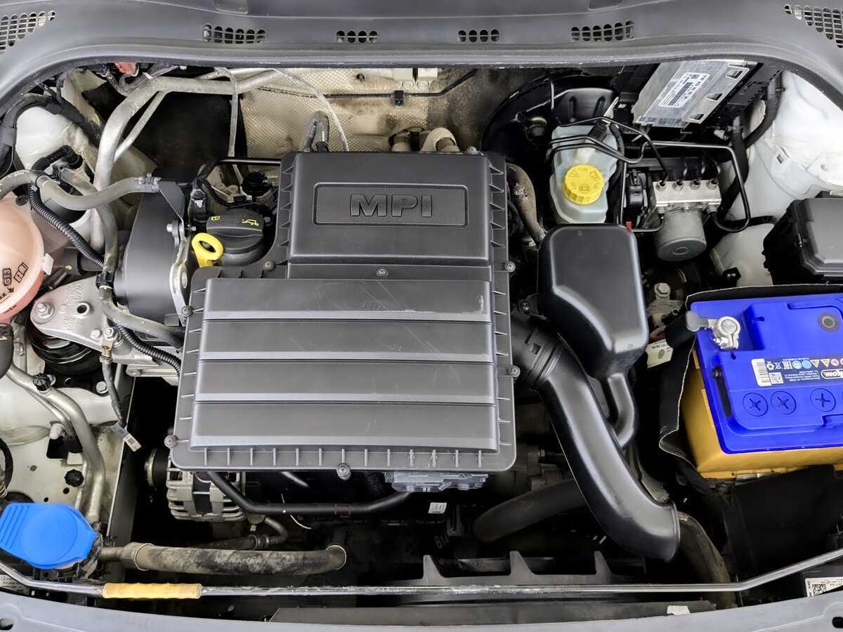 Skoda Rapid с пробегом — 2017 год. Фото: #8