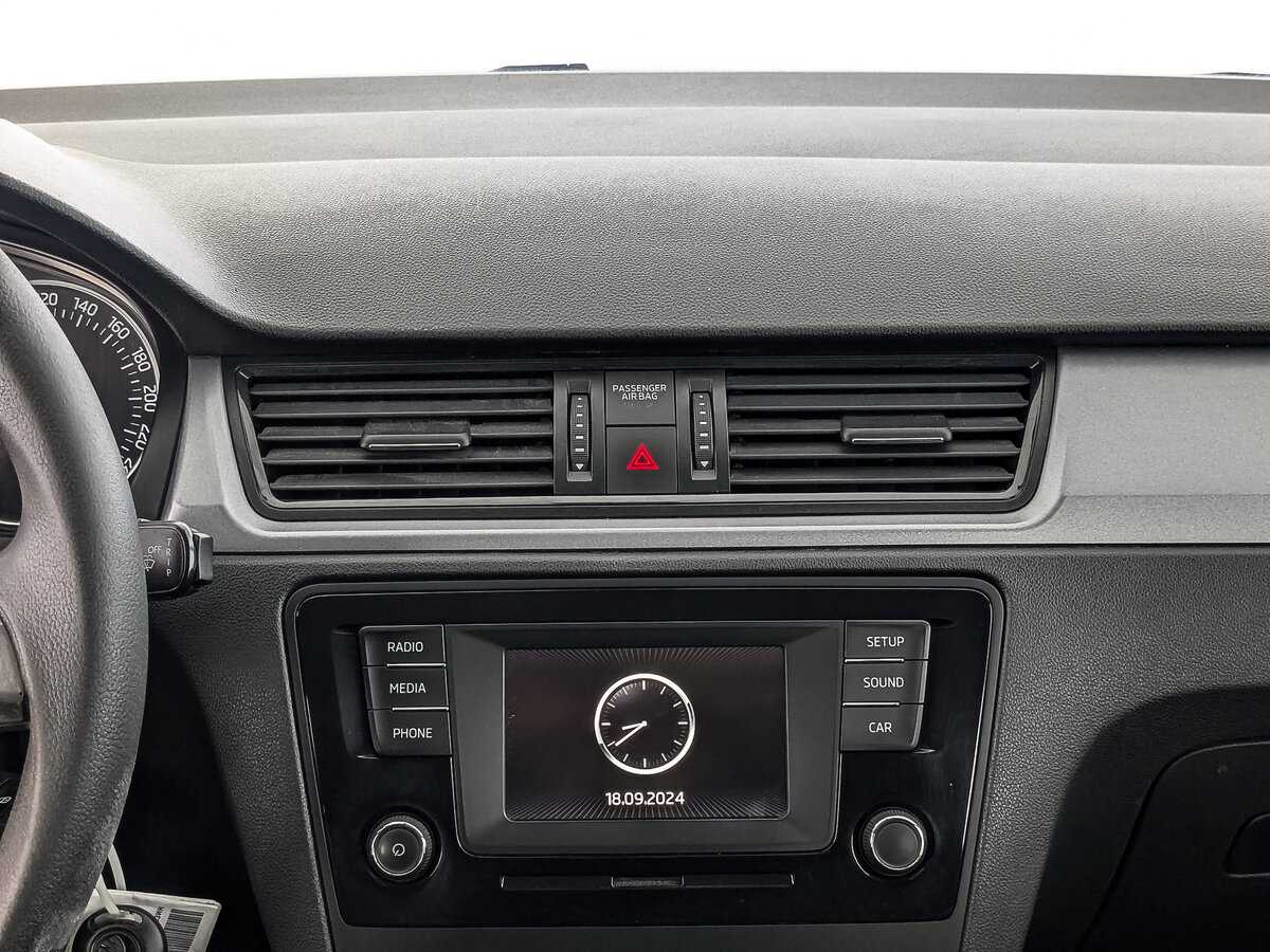 Skoda Rapid с пробегом — 2017 год. Фото: #14