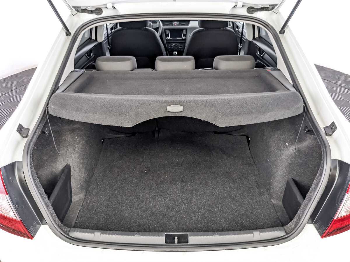 Skoda Rapid с пробегом — 2019 год. Фото: #9