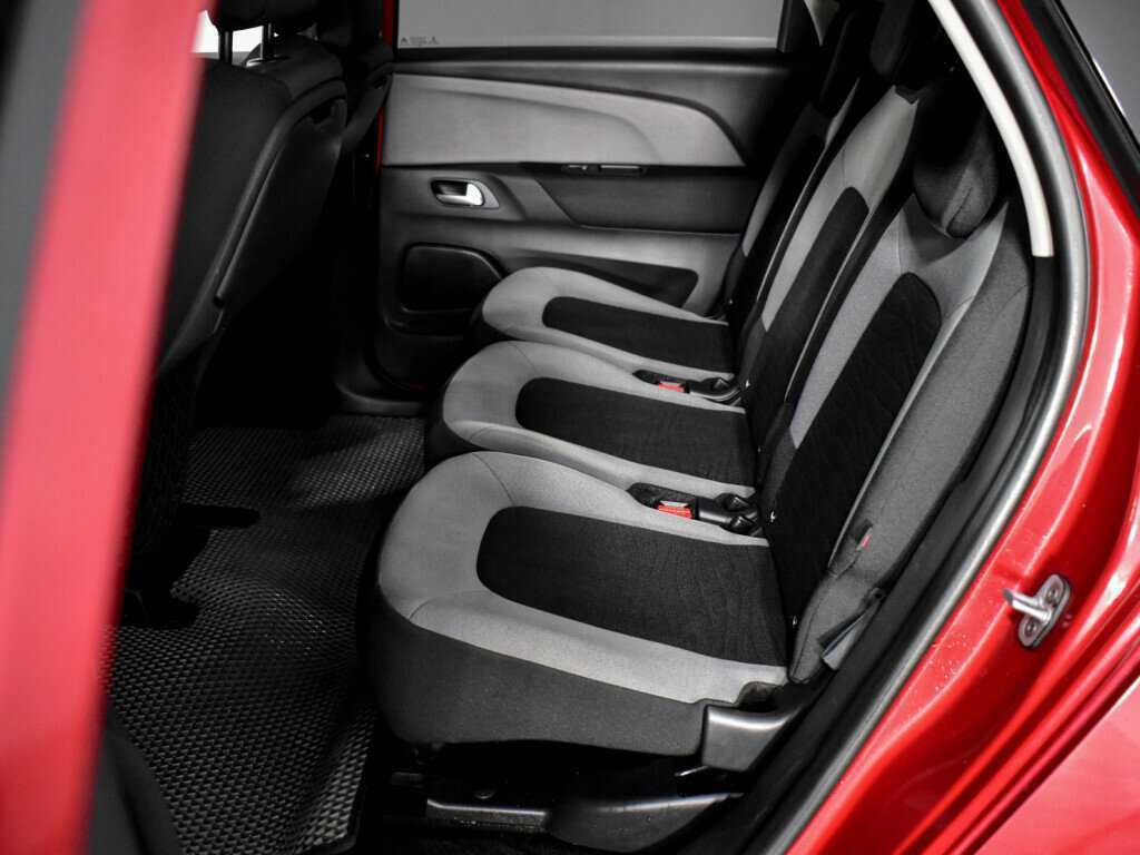 Citroen C4 Picasso с пробегом — 2015 год. Фото: #10