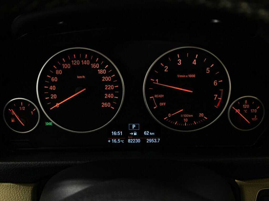 BMW 3 серии с пробегом — 2013 год. Фото: #11