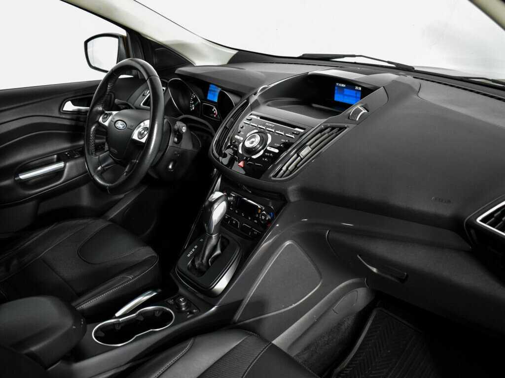 Ford Kuga с пробегом — 2016 год. Фото: #12