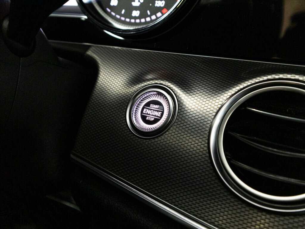 Mercedes-Benz E-Класс с пробегом — 2019 год. Фото: #18