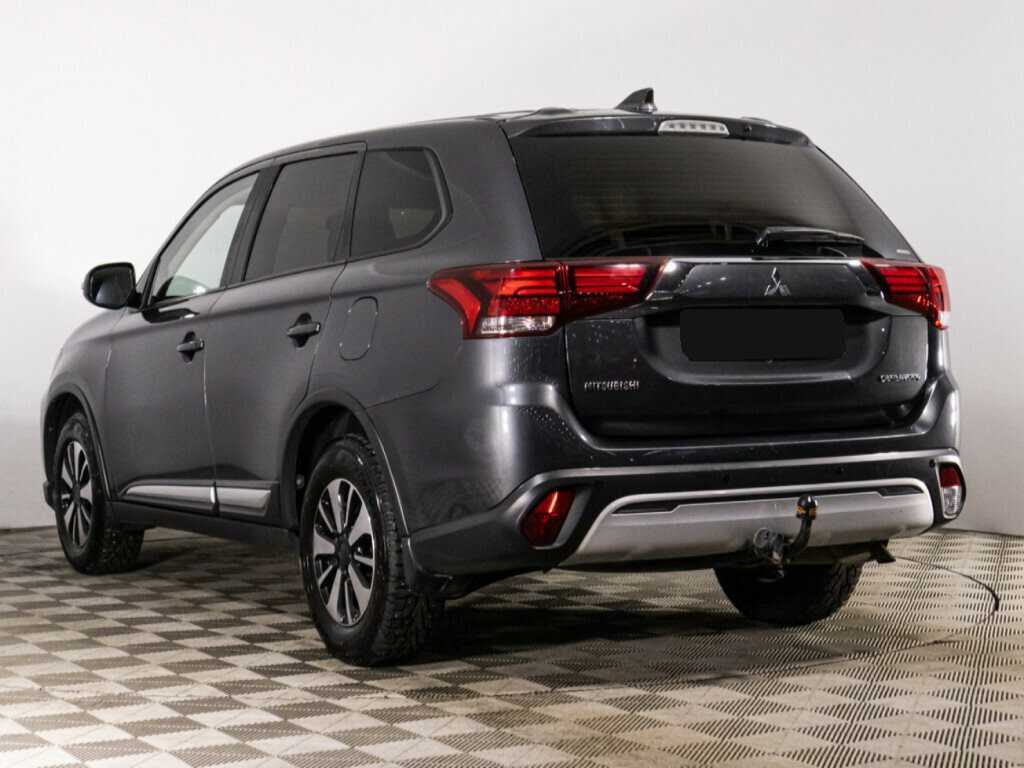Mitsubishi Outlander с пробегом — 2019 год. Фото: #6