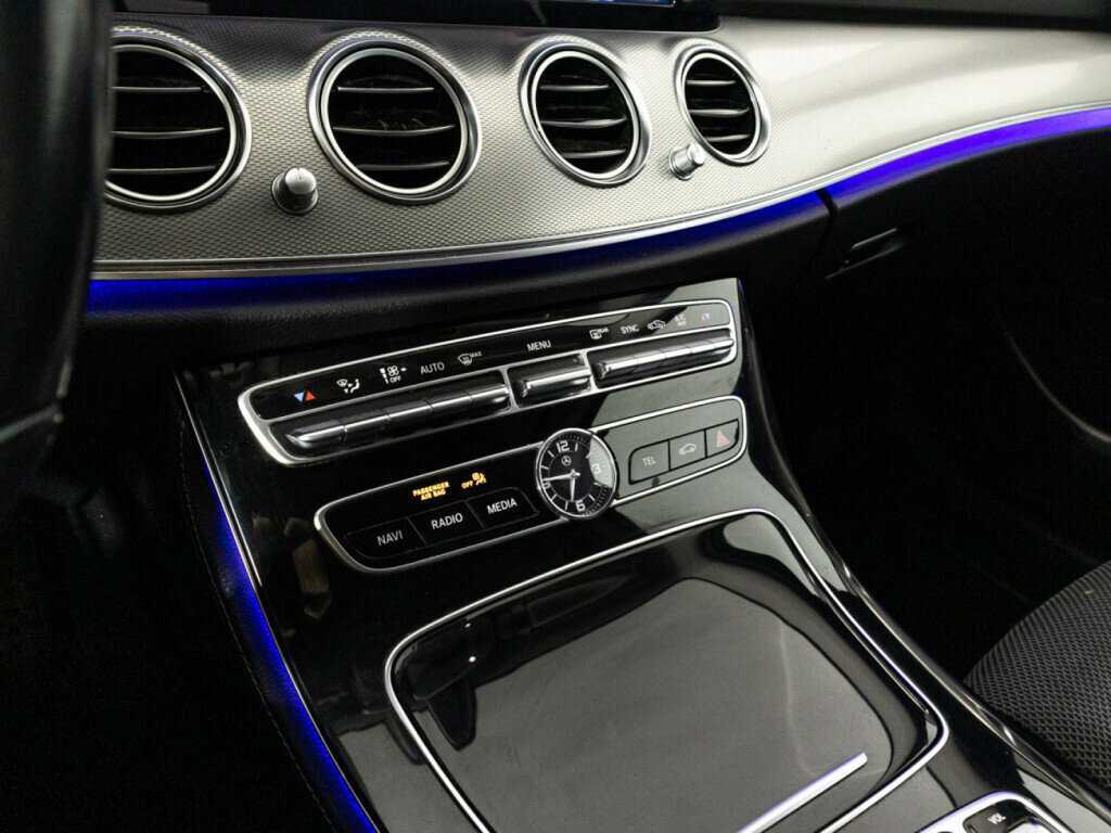 Mercedes-Benz E-Класс с пробегом — 2018 год. Фото: #18