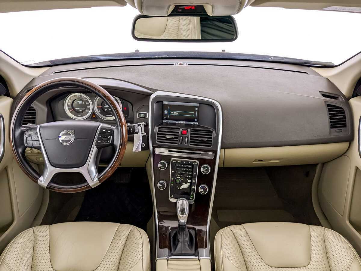 Volvo XC60 с пробегом — 2013 год. Фото: #13