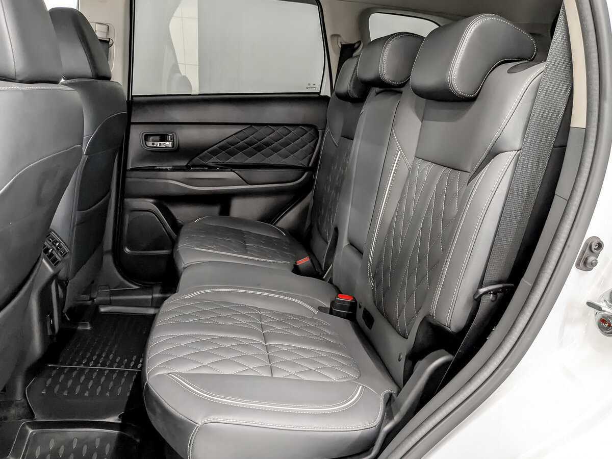 Mitsubishi Outlander с пробегом — 2022 год. Фото: #11