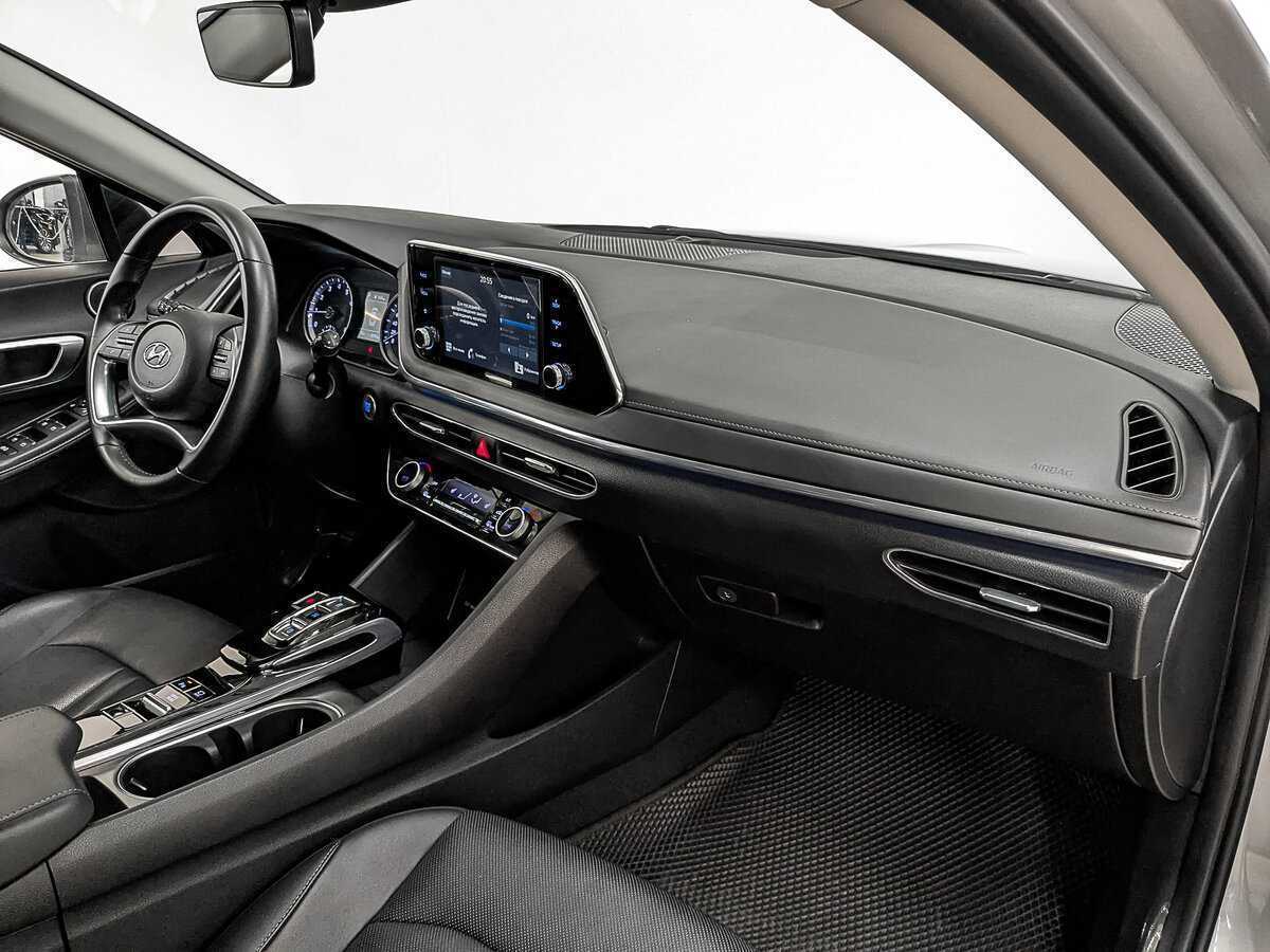 Hyundai Sonata с пробегом — 2022 год. Фото: #12