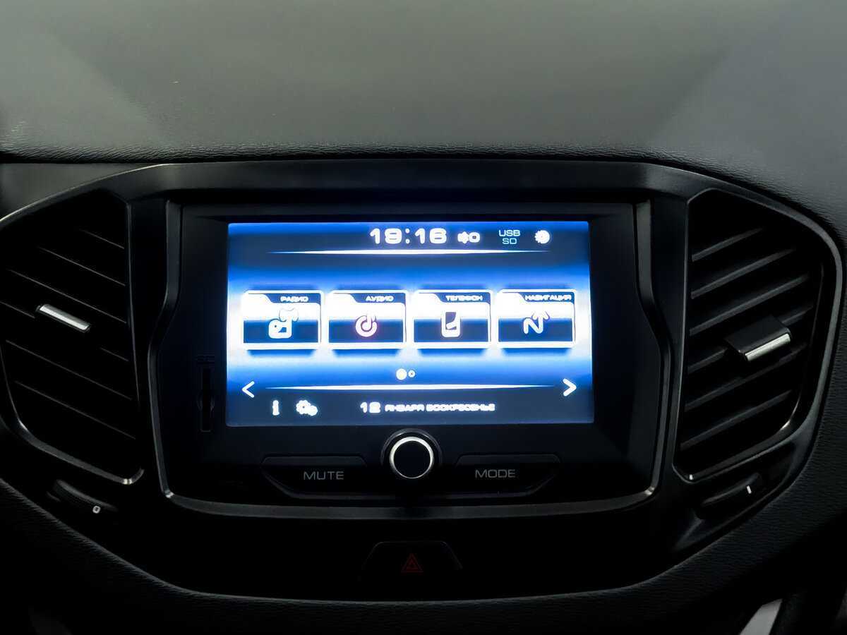 Lada (ВАЗ) Vesta с пробегом — 2017 год. Фото: #14