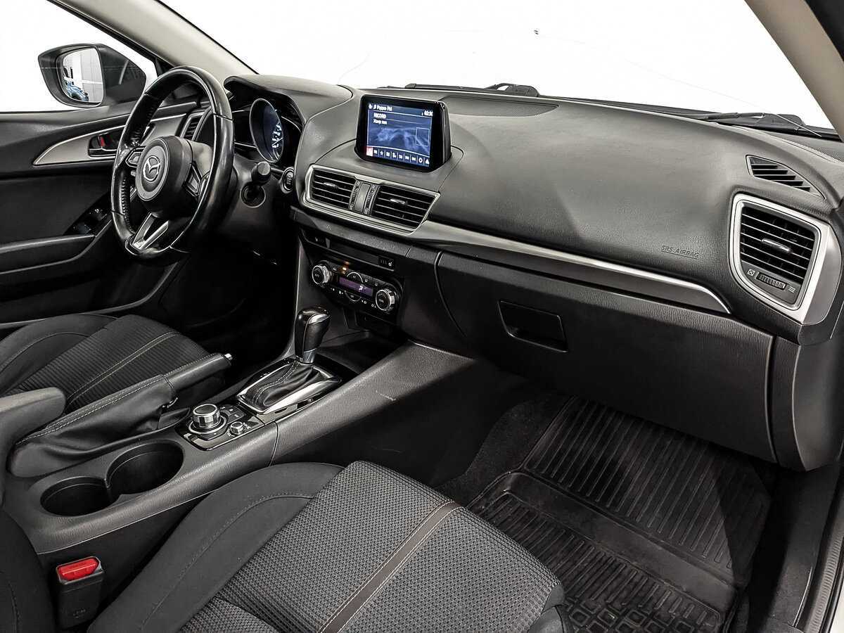 Mazda 3 с пробегом — 2018 год. Фото: #10