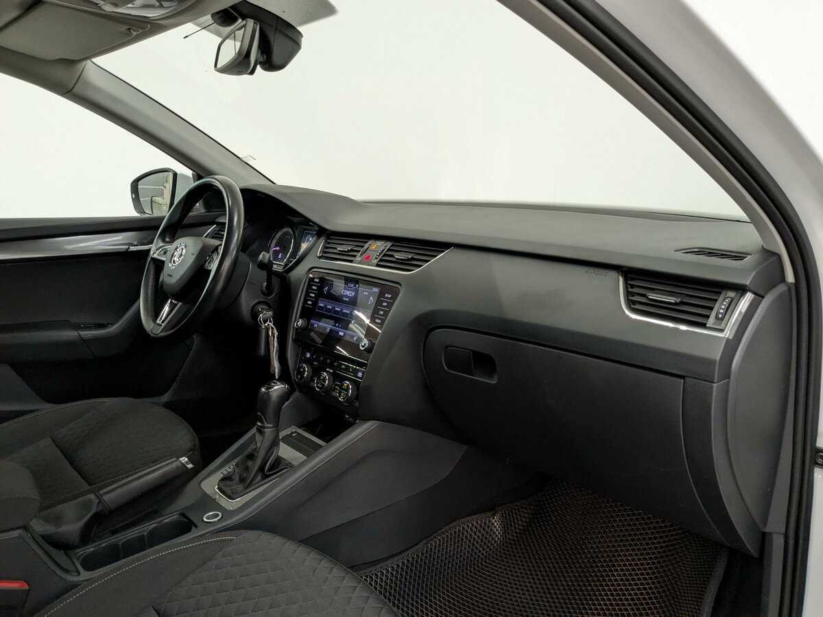Skoda Octavia с пробегом — 2017 год. Фото: #10