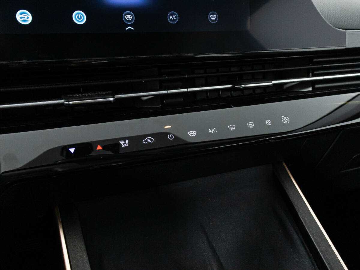 OMODA C5 с пробегом — 2024 год. Фото: #18