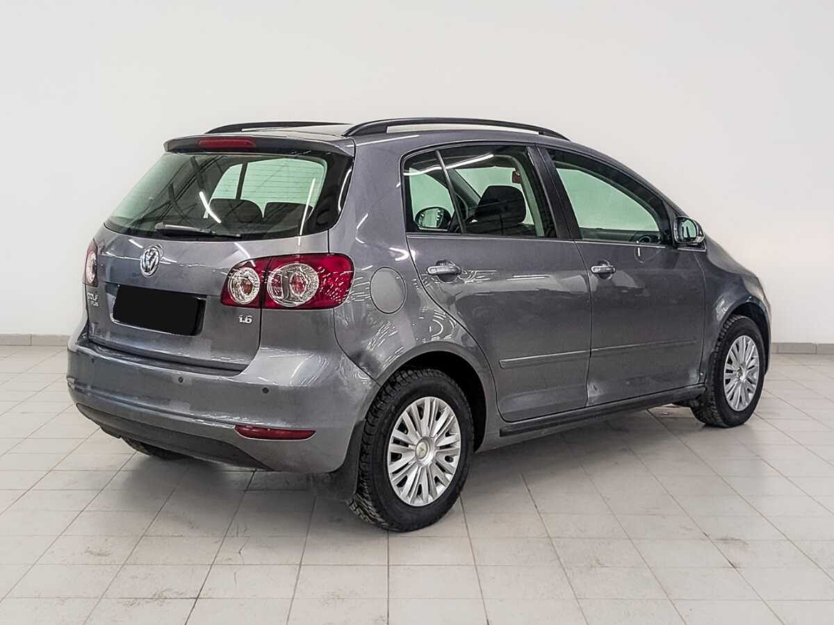 Volkswagen Golf Plus с пробегом — 2012 год. Фото: #4