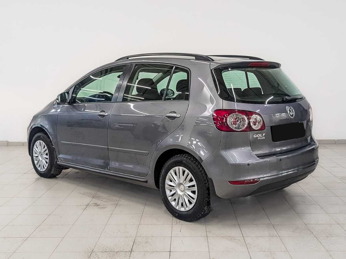 Volkswagen Golf Plus с пробегом — 2012 год. Фото: #6