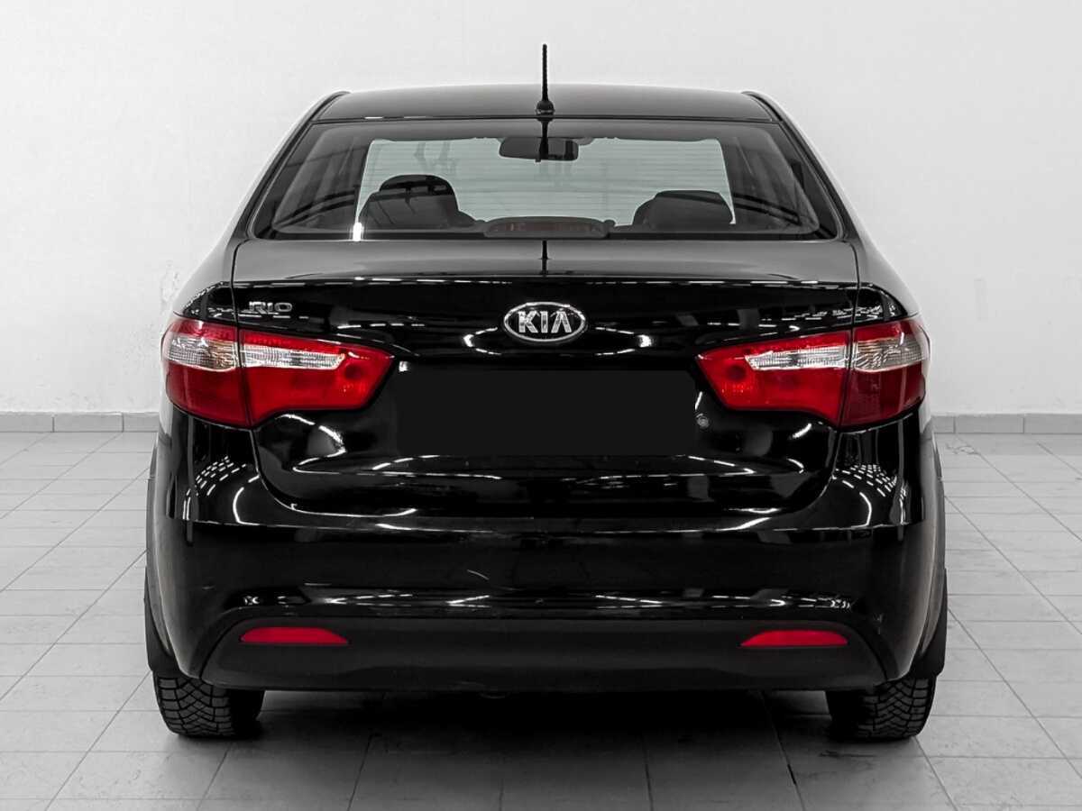 Kia Rio с пробегом — 2013 год. Фото: #5