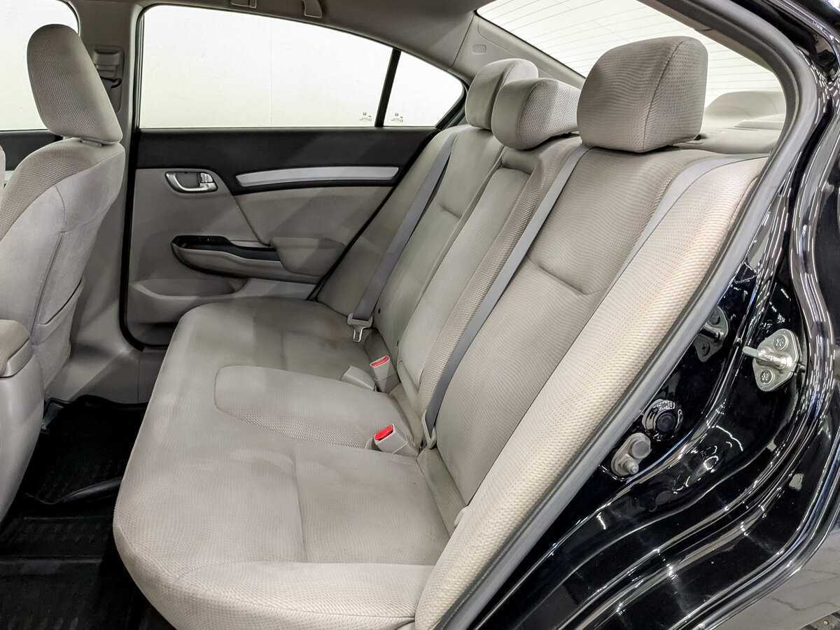 Honda Civic с пробегом — 2012 год. Фото: #11