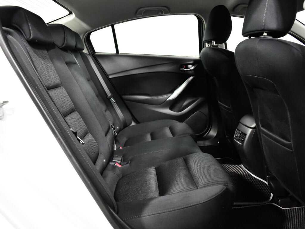 Mazda 6 с пробегом — 2015 год. Фото: #9