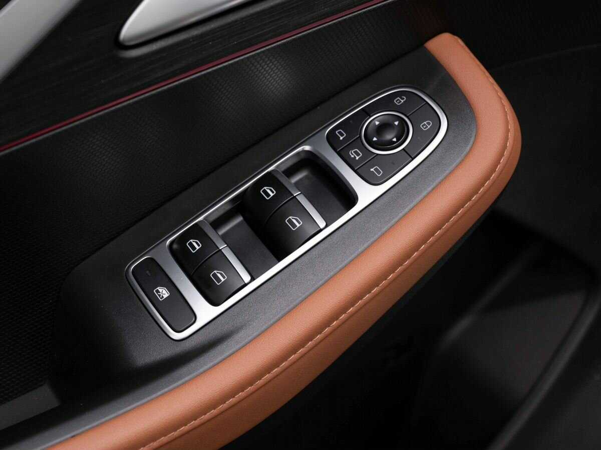 OMODA C5 с пробегом — 2023 год. Фото: #24