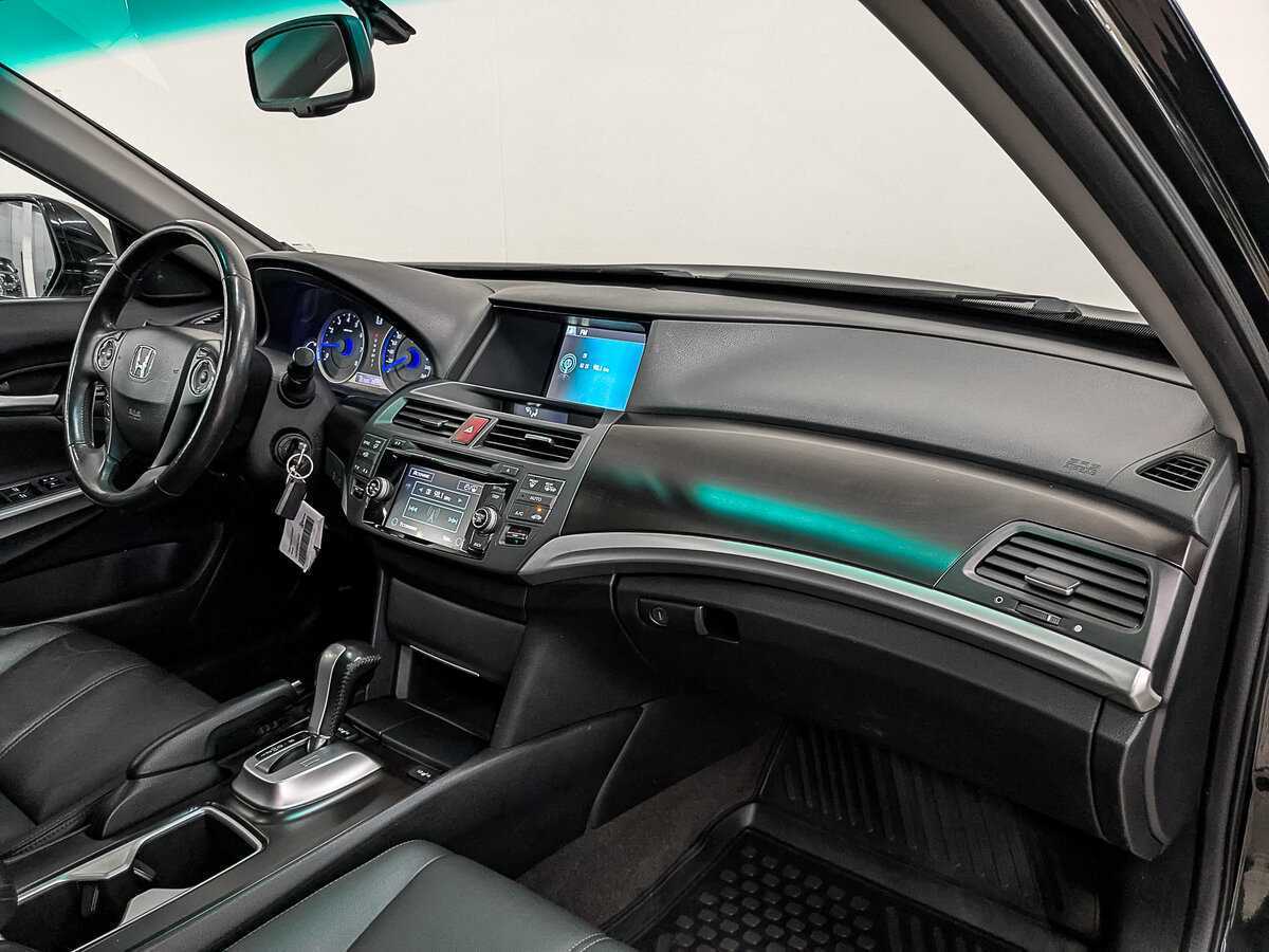Honda Crosstour с пробегом — 2014 год. Фото: #10