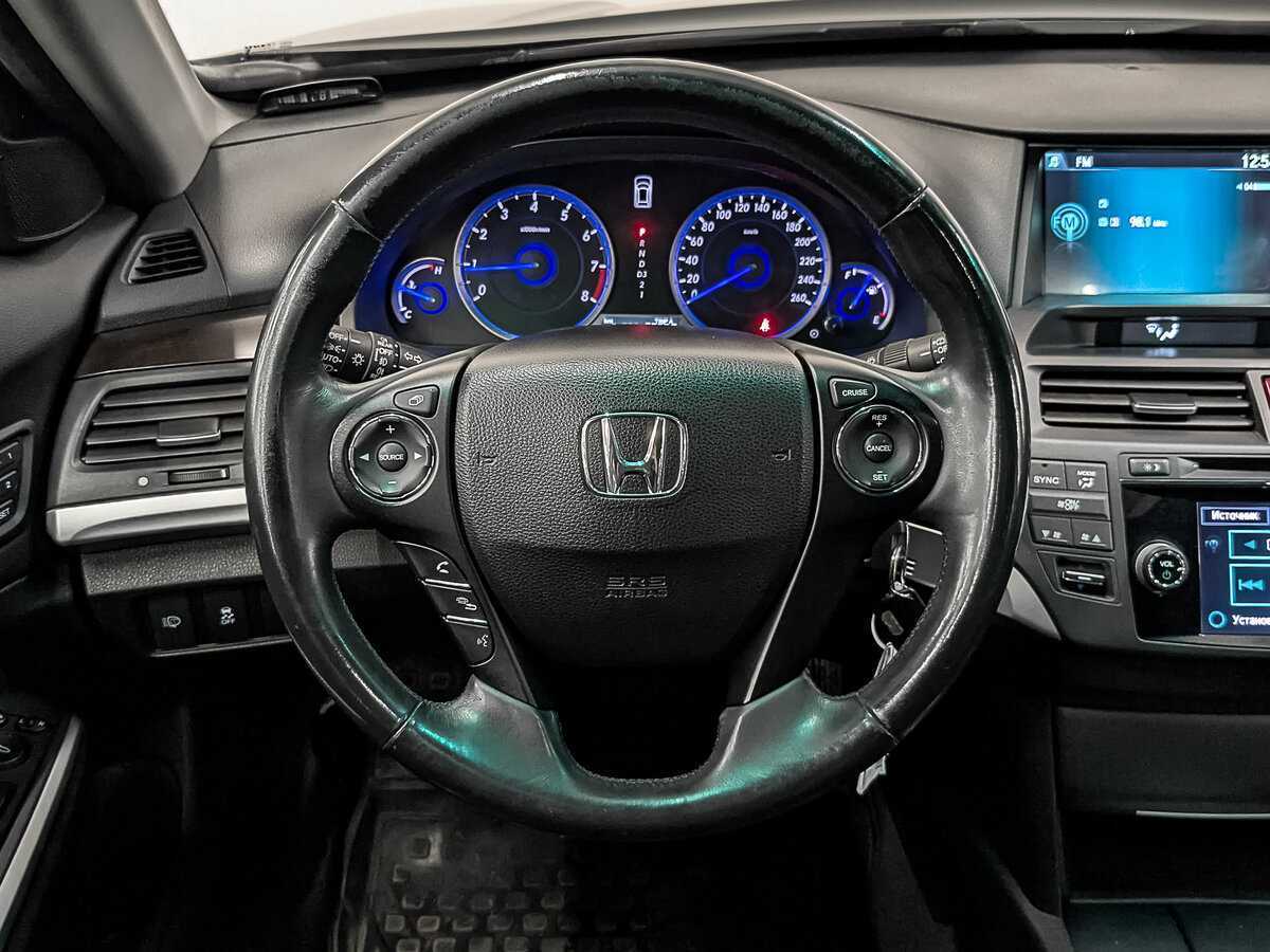Honda Crosstour с пробегом — 2014 год. Фото: #19