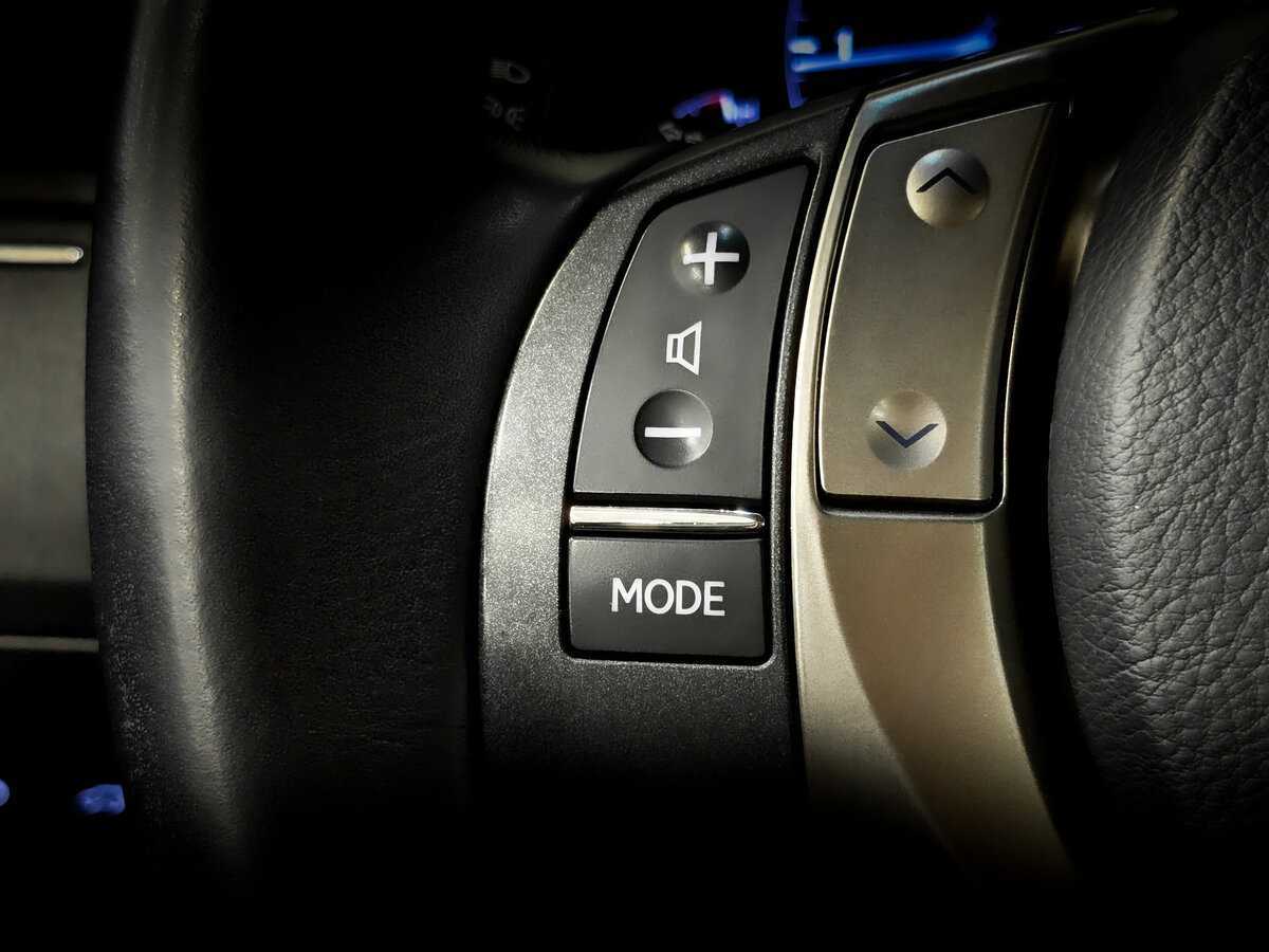 Lexus RX с пробегом — 2012 год. Фото: #29