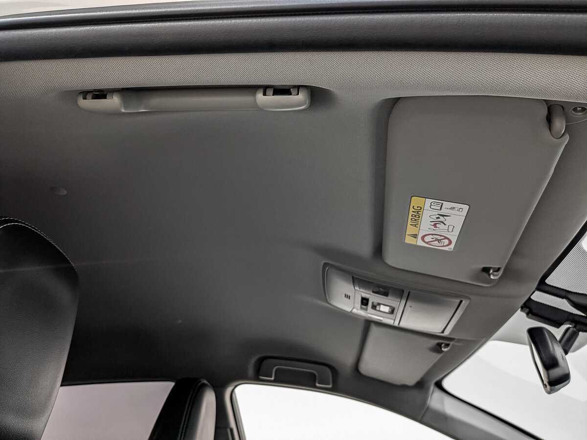 Toyota RAV4 с пробегом — 2017 год. Фото: #20