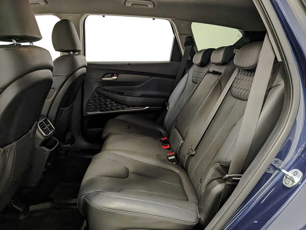 Hyundai Santa Fe с пробегом — 2018 год. Фото: #15