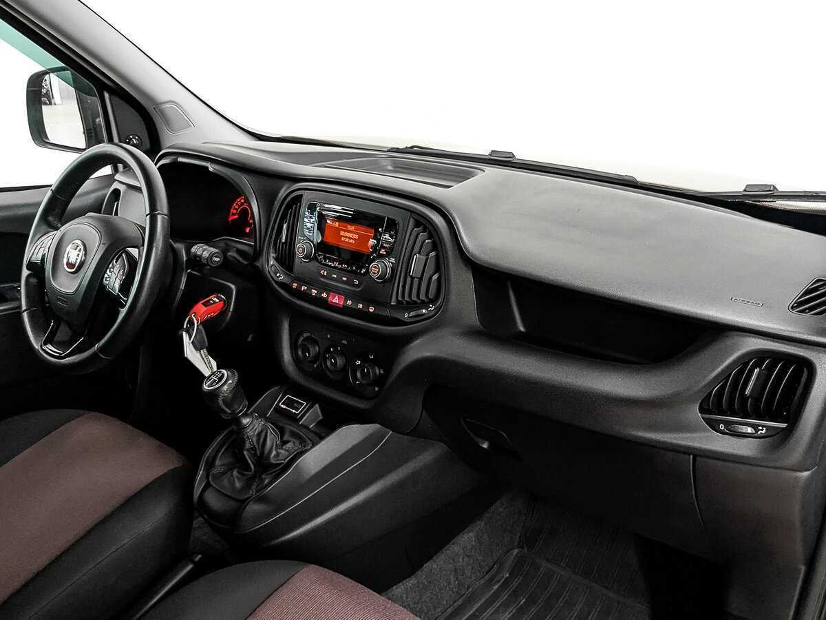 Fiat Doblo с пробегом — 2017 год. Фото: #12