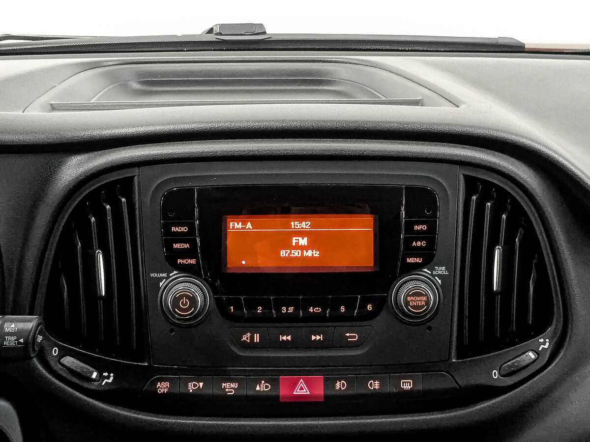 Fiat Doblo с пробегом — 2017 год. Фото: #16